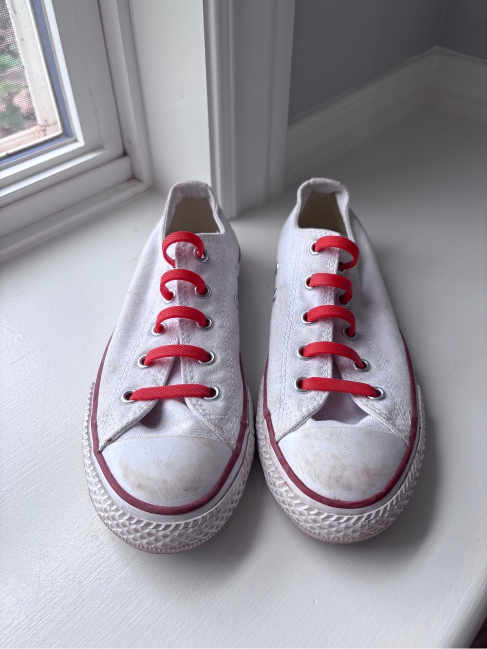Converse White Canvas Low-Top Sneakers with Red Elastics